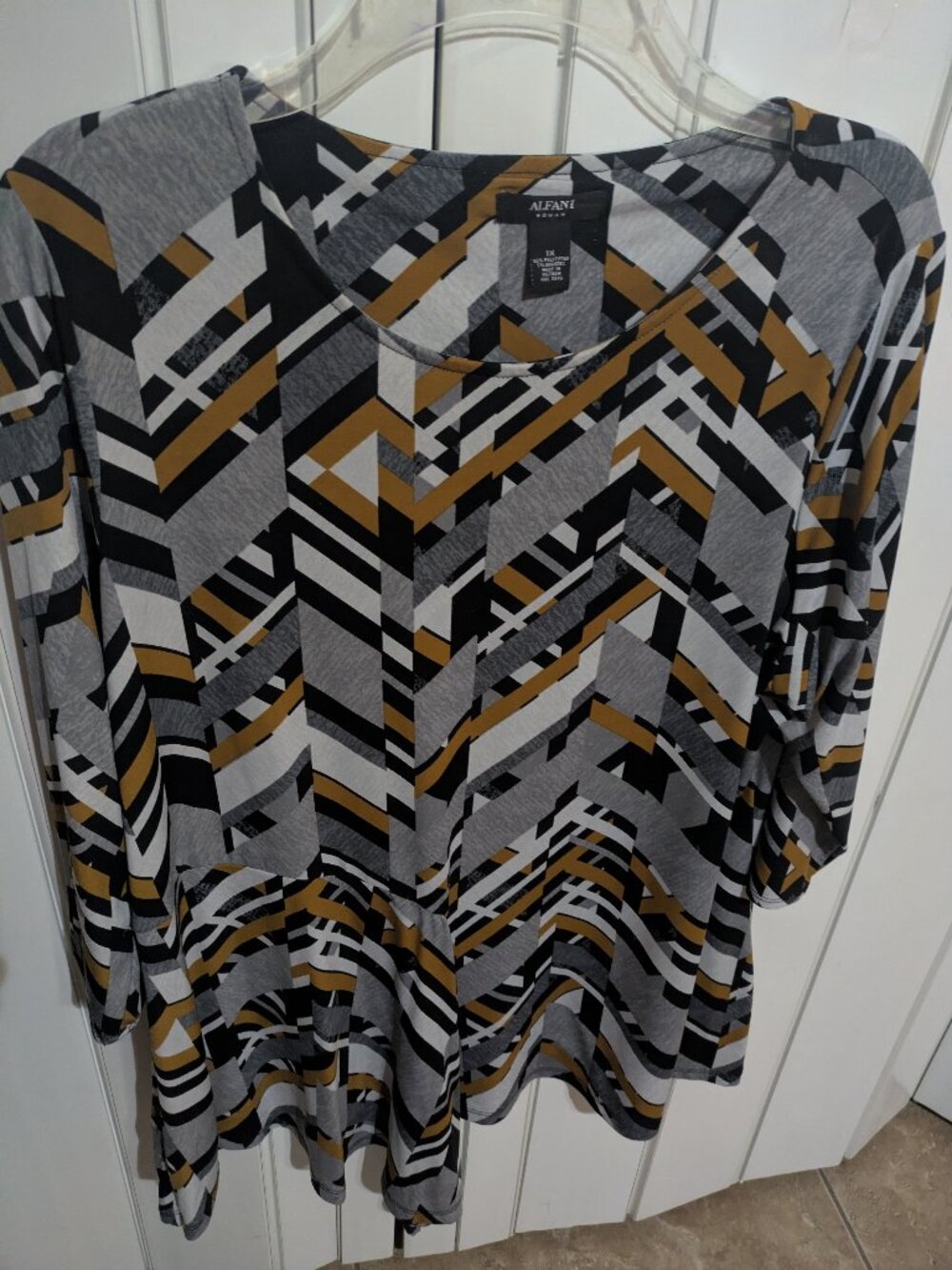 ~ Perfect Alfani blouse!